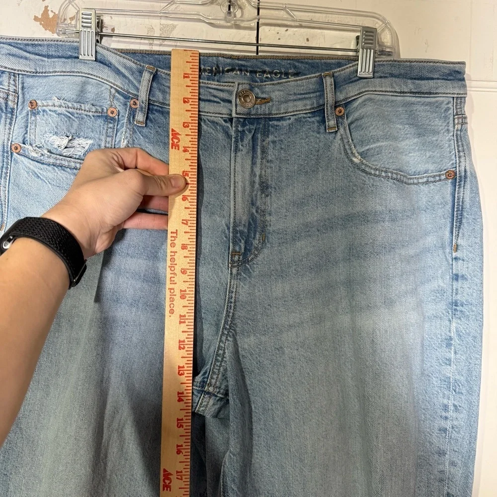 American Eagle 90's Bootcut Jeans Distressing Ripped Knees Size 18 Lighter Blue - Picture 5 of 12